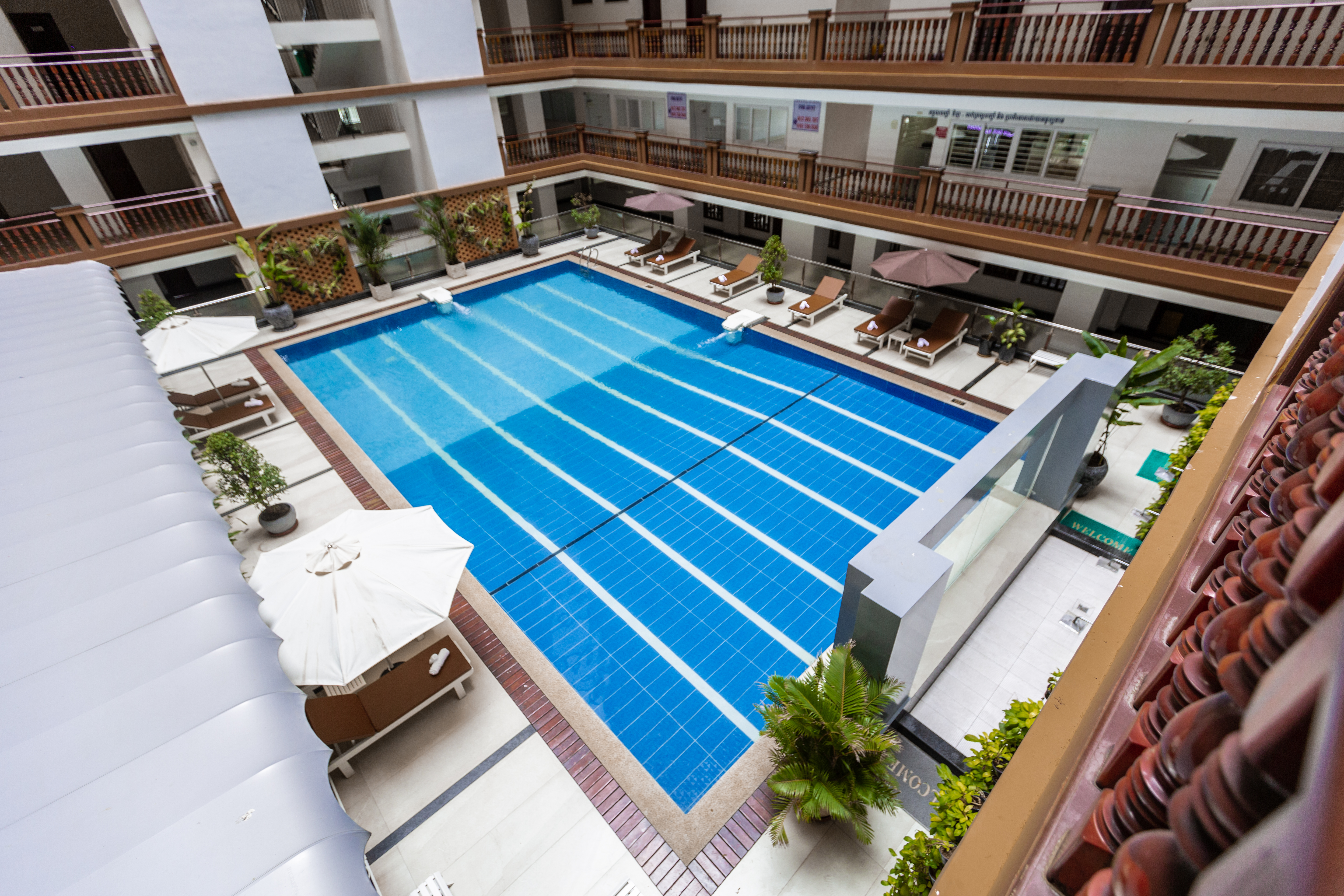 Out-door Swimming-Pool